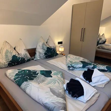 Resi's Kitz Apartman *